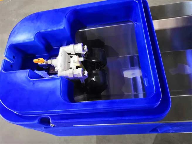 Upgraded Cow Drinking Trough Stainless Steel Liner, the Bottom Can be Heated Upgraded Cow Drinking Trough Stainless Steel Liner, the Bottom Can be Heated