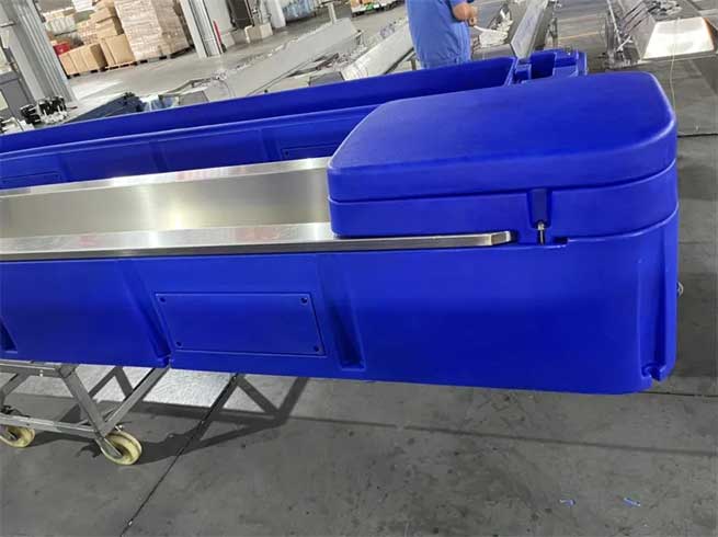 Upgraded Cow Drinking Trough Stainless Steel Liner, the Bottom Can be Heated Upgraded Cow Drinking Trough Stainless Steel Liner, the Bottom Can be Heated