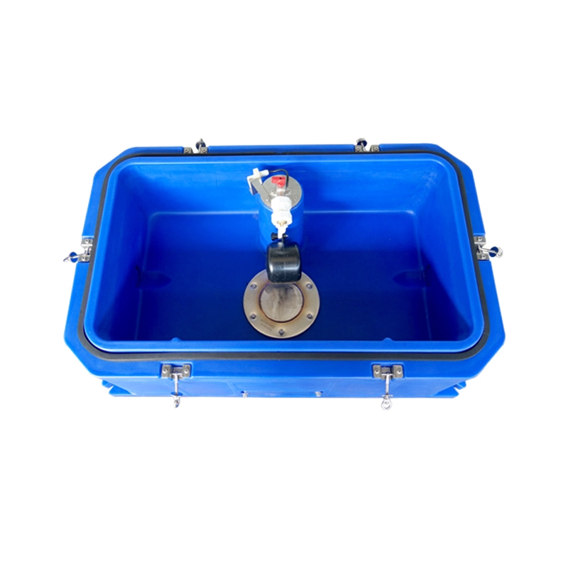 1.1m/3.6ft。牛水トラフ