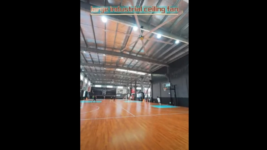 大型工業用天井ファン