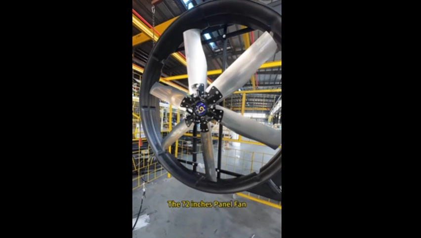 72インチパネルファン